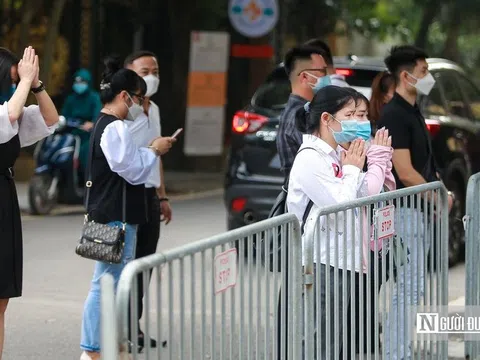 Hà Nội: Người dân vái vọng tại đền, chùa ngày đầu tháng