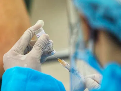 Chuẩn bị tiêm vaccine phòng COVID-19 cho trẻ từ 12-17 tuổi