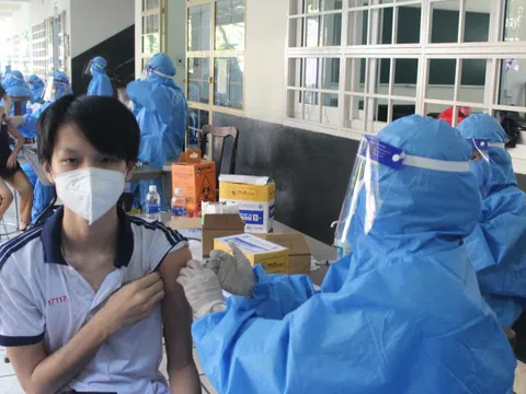 Trong tháng 11, địa phương nào không đảm bảo tỷ lệ phủ vaccine phòng COVID-19 phải chịu trách nhiệm về chậm trễ