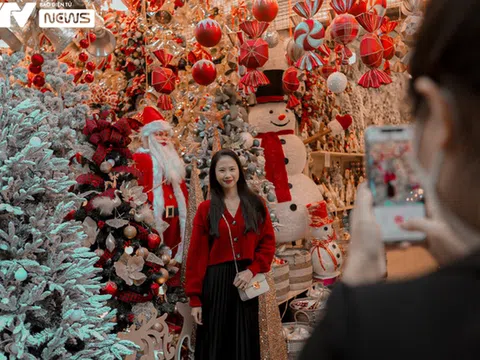 Mải check-in đón Noel, giới trẻ “ngó lơ” khẩu trang