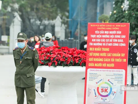 Nguy cơ lây nhiễm rất cao, Hà Nội cần làm gì để không quá tải?