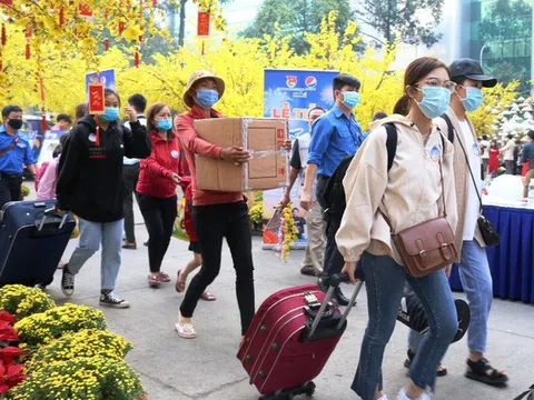 Thủ tướng: Không đặt ra quy định gây khó khăn cho người dân trong dịp Tết