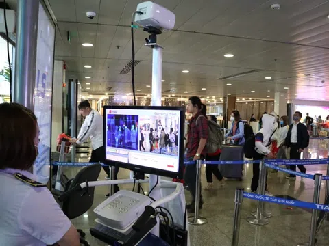 Người nhập cảnh  qua Cảng Hàng không Quốc tế Tân Sơn Nhất phải có kết quả xét nghiệm âm tính với SARS-CoV-2