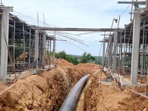 Nhà máy Bột - Giấy VNT19 thi công đường ống xả thải theo đúng phê chuẩn thiết kế của các cơ quan chức năng