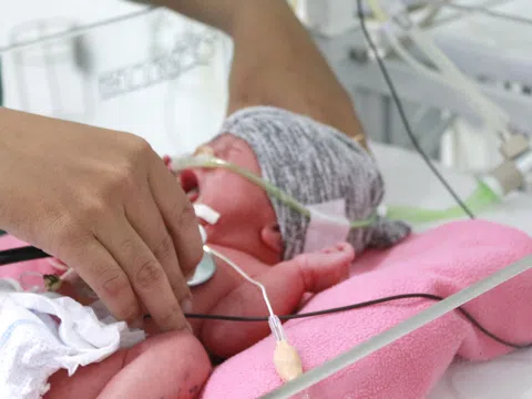 TP Cần Thơ: Cứu sống mẹ con sản phụ bị nhau bong non trên nền sẹo mổ cũ