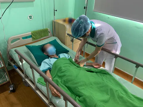 Đà Nẵng: Cứu khẩn cấp cụ ông 91 tuổi bị thoát vị bịt hiếm gặp gây tắc ruột