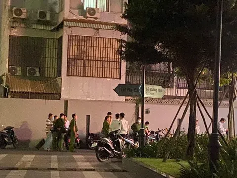 TP Hồ Chí Minh: Người đàn ông ngoại quốc nghi rơi tầng cao, tử vong