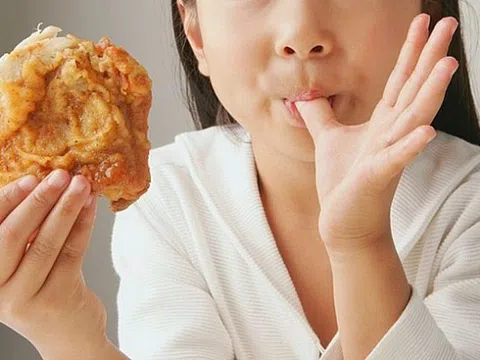 Cha mẹ cần nắm được các loại thực phẩm khiến trẻ em dậy thì sớm