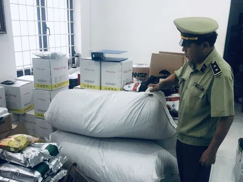 Bình Dương: Phát hiện hơn 830kg nguyên liệu pha chế trà sữa không rõ nguồn gốc