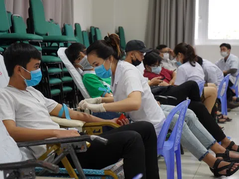 Sinh viên Đại học Đông Á sẻ chia 416 giọt máu hồng