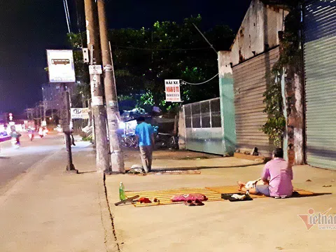 Phía sau những đêm trắng mát-xa cho khách bên vỉa hè Sài Gòn