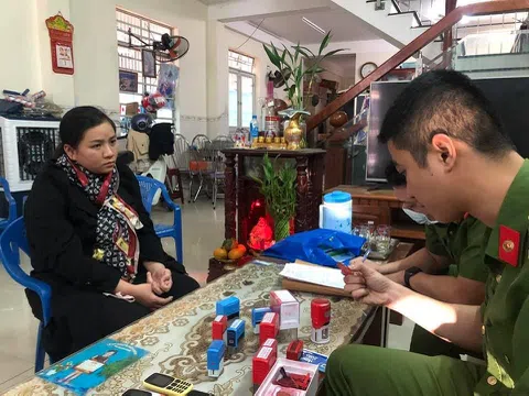 Làm giả giấy tờ để vay vốn và mở thẻ tín dụng tại các ngân hàng