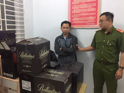 Tài xế nhận 800.000 đồng chở rượu, bia lậu từ Lao Bảo về Đà Nẵng