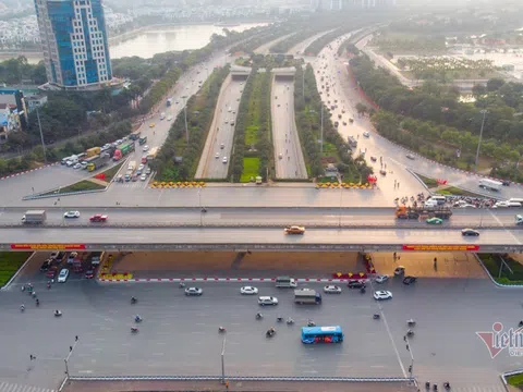 Hiếm thấy ở Hà Nội: 27 Tết bến xe đìu hiu, đường phố vắng vẻ