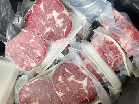 Bò Úc thượng hạng rẻ hơn thịt lợn, đầu mối ngày nào cũng "hết bay" cả tạ