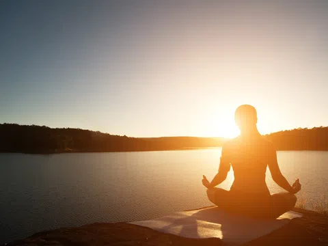 7 cách đơn giản giúp bạn lấy lại sự bình tĩnh khi gặp căng thẳng