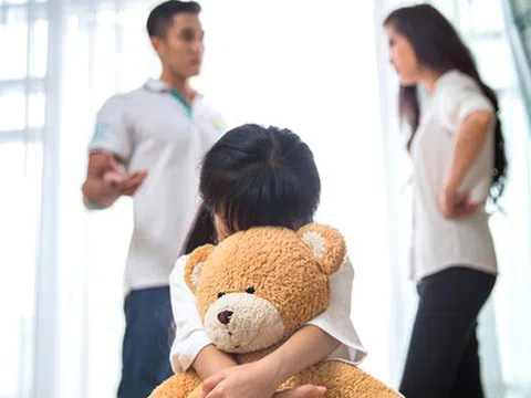 Cha mẹ học cách ứng xử khôn ngoan khi con bắt đầu biết nói dối