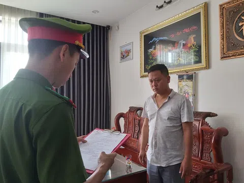 Bắt giám đốc công ty lấy sổ đỏ của người khác đem cầm 8 tỷ đồng