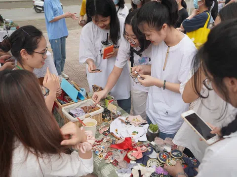 Hưởng ứng ngày trái đất – Lan toả thông điệp xanh