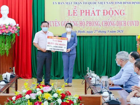 Tập đoàn Hưng Thịnh trao tặng 50.000 liều Vắc-xin phòng, chống Covid-19 cho tỉnh Bình Định