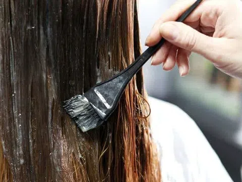 Điểm danh 5 nguyên nhân tóc bạc sớm ở thói quen hàng ngày của người trẻ tuổi