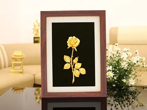 Quà tặng ngày 8/3: Tặng gì cho Sếp vừa sang lại vừa ý nghĩa?