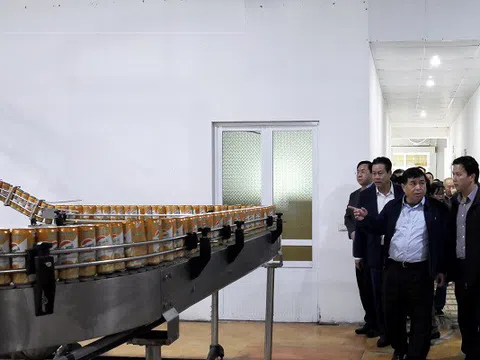 Bộ trưởng Bộ KH&ĐT đến thăm Tập đoàn Dược Bảo Châu