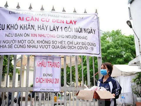 Tình người trong mùa dịch Covid-19: Thắp lên niềm tin