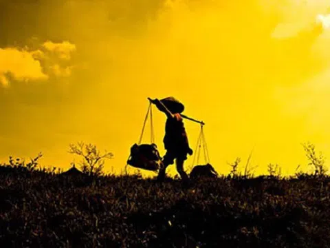 Quê hương, nơi có mẹ và nơi có cả tuổi thơ theo con