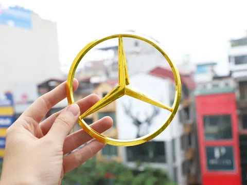 Royal Gift đưa trào lưu mạ vàng logo ôtô và siêu xe lên tầm cao