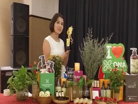 Hành trình từ cuộc sống chỉ đủ ăn tới doanh thu 150 triệu/ tháng của người phụ nữ quê nghèo