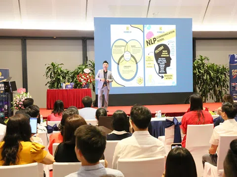 Cải thiện kỹ năng giao tiếp tiếng anh cùng ứng dụng KickEnglish