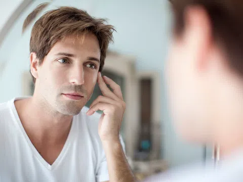 Mách bạn 5 bước chăm sóc da đúng cách chon nam giới có làn da nhờn