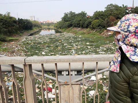 Hà Nội: Đống ngổn ngang, ô nhiễm trên dòng sông Nhuệ