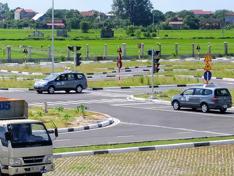 Thực hư chuyện học phí lái ôtô tăng gấp 2-3 lần từ 2020?