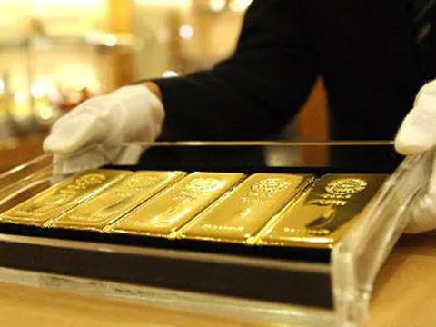 Giá vàng rung lắc, giảm sâu nhất kể từ năm 1983