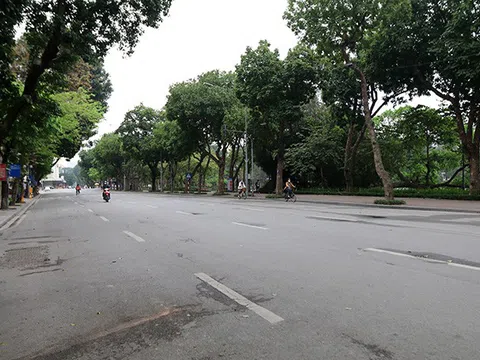 Những hình ảnh Hà Nội ngày đầu thực hiện cách ly toàn xã hội phòng chống dịch COVID-19