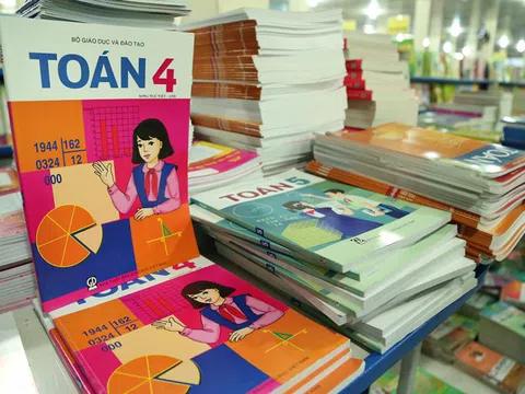 Không thể để thị trường quyết định giá sách giáo khoa