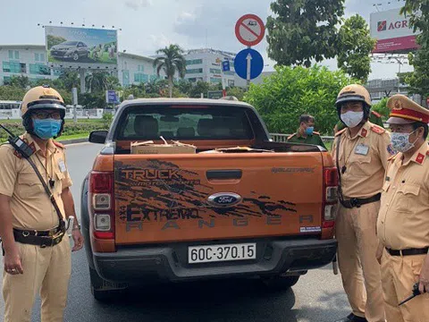 Bắt giữ lô hàng 10.000 khẩu trang y tế tại cổng sân bay Tân Sơn Nhất