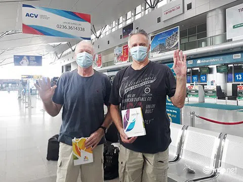 Hai bệnh nhân người Anh chia sẻ điều gì trước khi rời Đà Nẵng hôm nay 10/4?