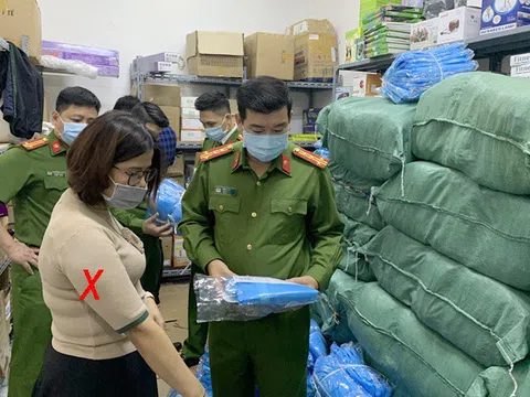 Khởi tố Phó giám đốc công ty y tế làm giả hàng nghìn bộ đồ bảo hộ