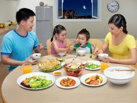 Những lưu ý trong ăn uống để giúp gia đình bạn luôn khỏe trong mùa dịch bệnh