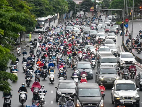 Hà Nội trong ngày đầu tiên nới lỏng cách ly xã hội