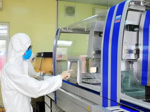 Bộ Công an tiếp tục vào cuộc vụ "mập mờ" mua máy xét nghiệm Covid-19