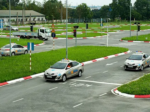 Lùi thời gian áp dụng bộ 600 câu hỏi thi sát hạch lái xe