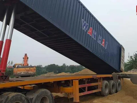 Tuyên Quang: “Phù phép container" vô tư chở quá khổ, quá tải qua mắt lực lượng chức năng