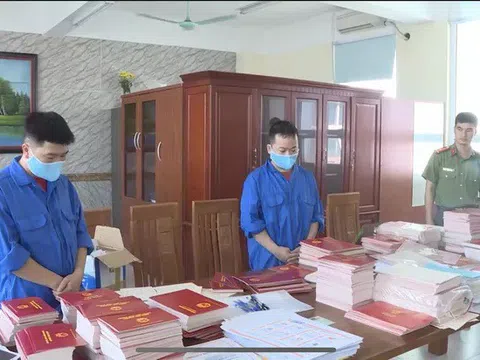 Bắt giam Phó hiệu trưởng nghi làm giả bằng tốt nghiệp THPT