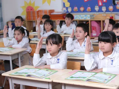 Kết hôn, sinh con trước tuổi 30 là định hướng 'tinh tế'