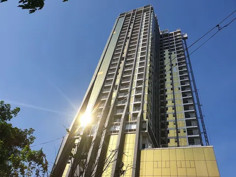 Hai cao ốc gây chói mắt ở Đà Nẵng: Cho 5 ngày chứng minh không sai