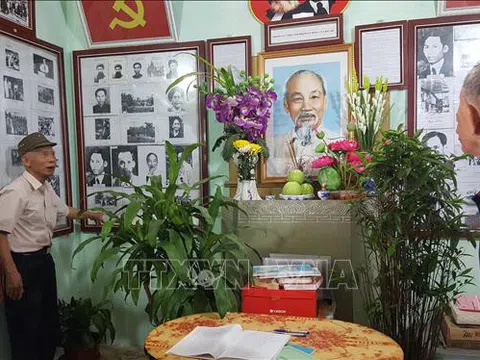 Chuyện về người nông dân xây Phòng lưu niệm Bác Hồ